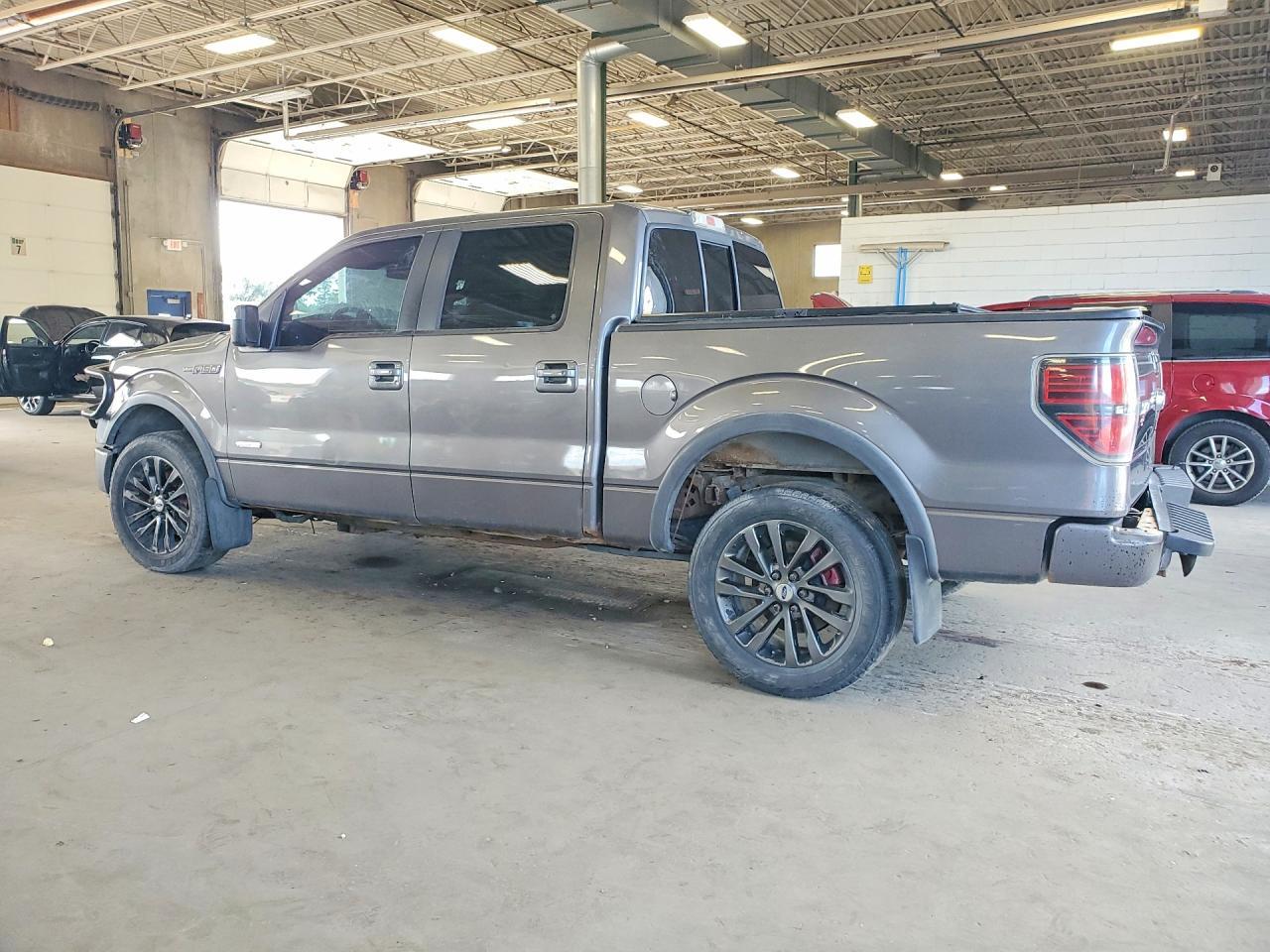 2014 Ford F150 Supercrew - Фото 2