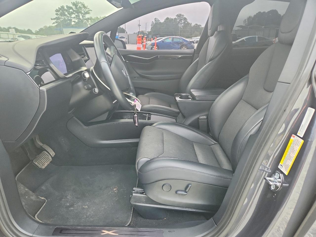 2018 Tesla Model X - Фото 7