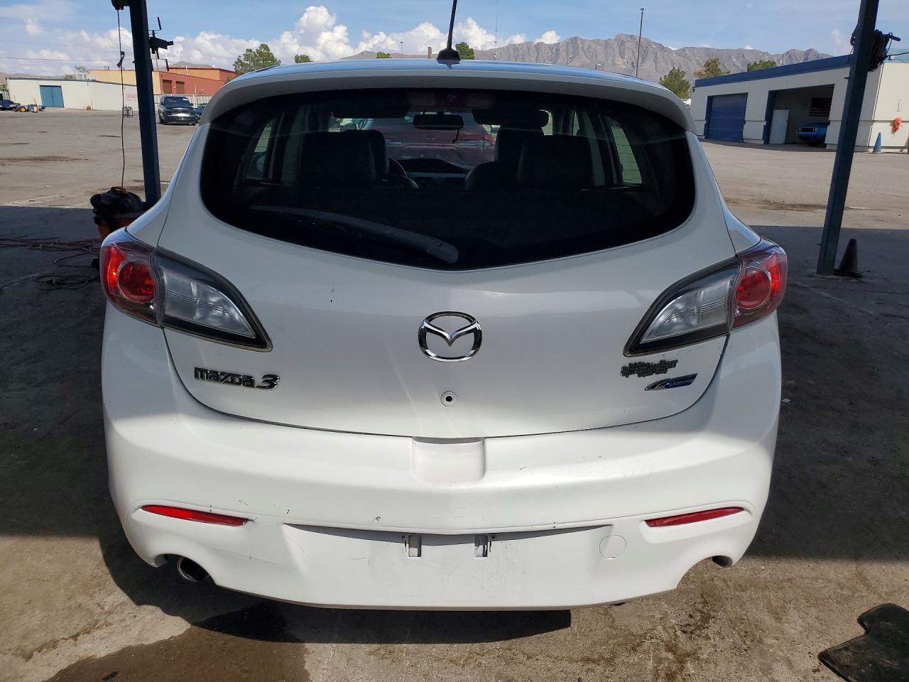 2012 Mazda 3 I - Image 6
