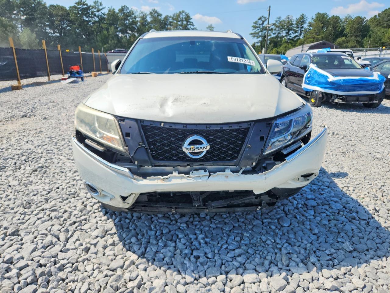 2015 Nissan Pathfinder S - Image 5