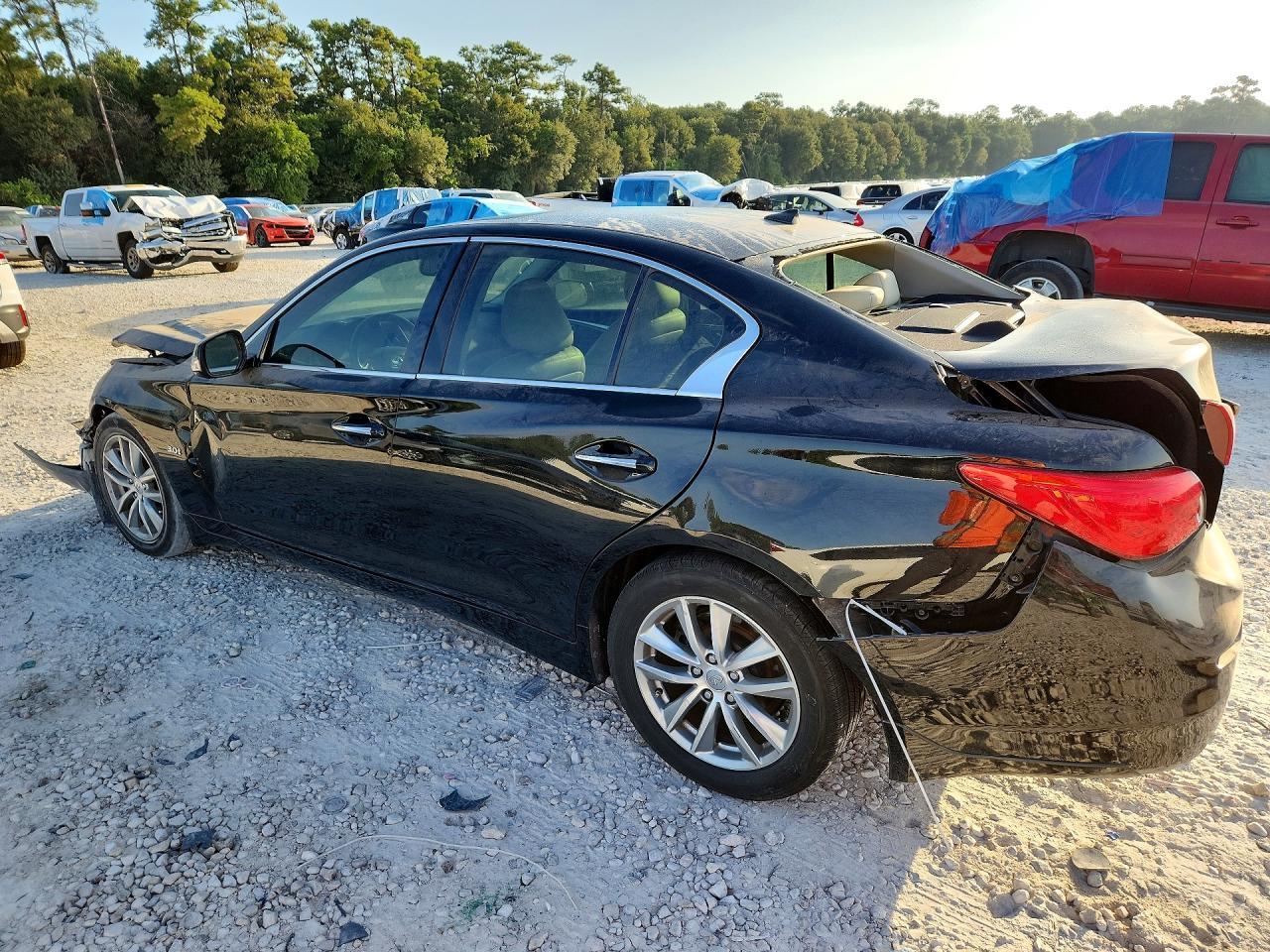 2017 Infiniti Q50 3.0T Premium - Фото 2