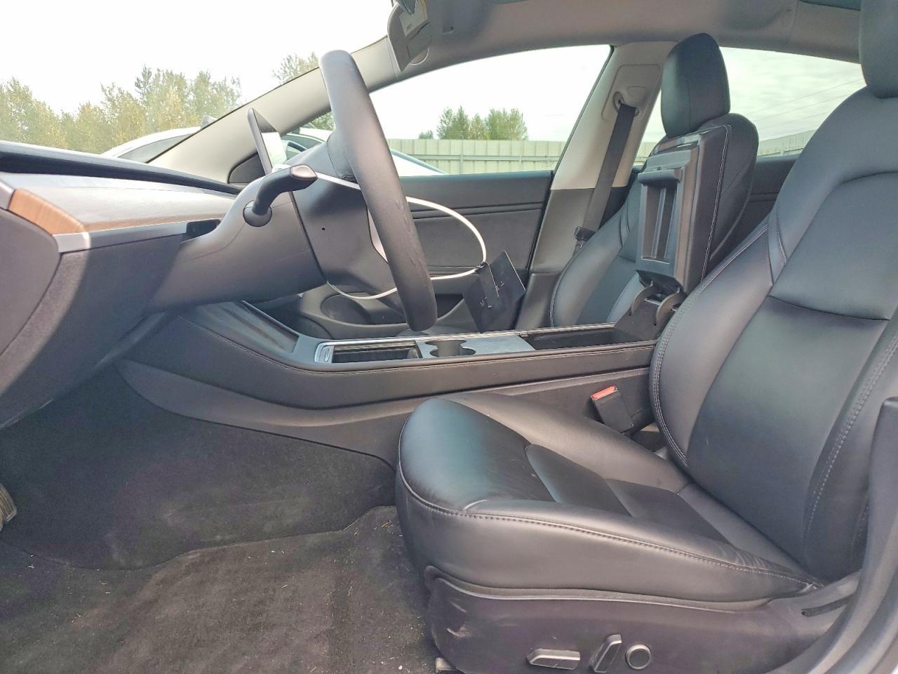 2021 Tesla Model 3 - Фото 7