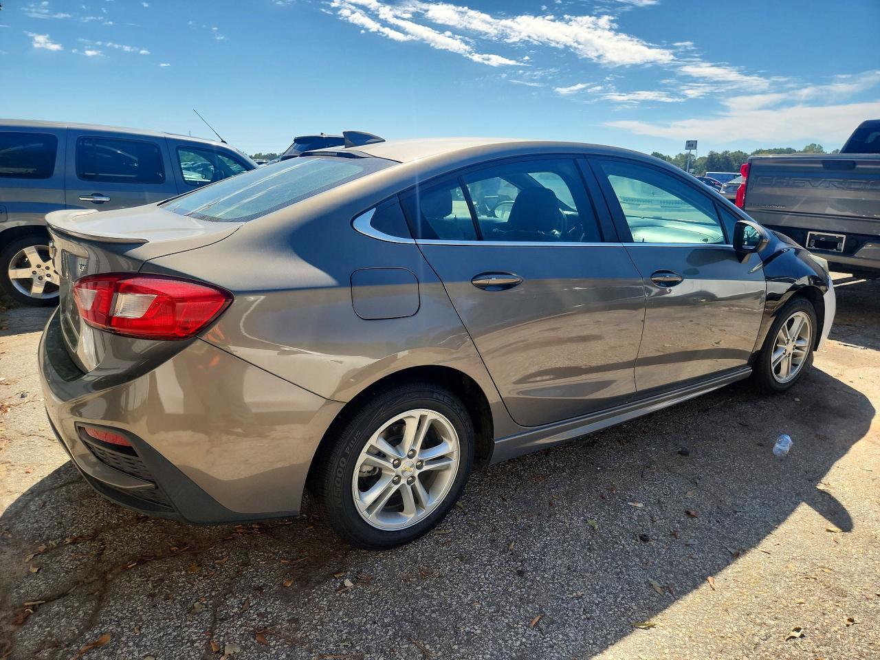 2018 Chevrolet Cruze Lt - Фото 3