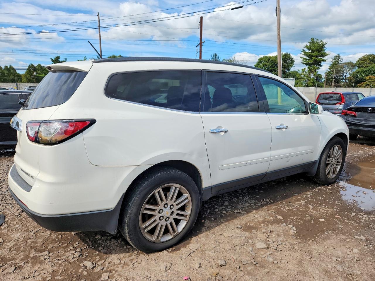 2015 Chevrolet Traverse Lt - Image 3