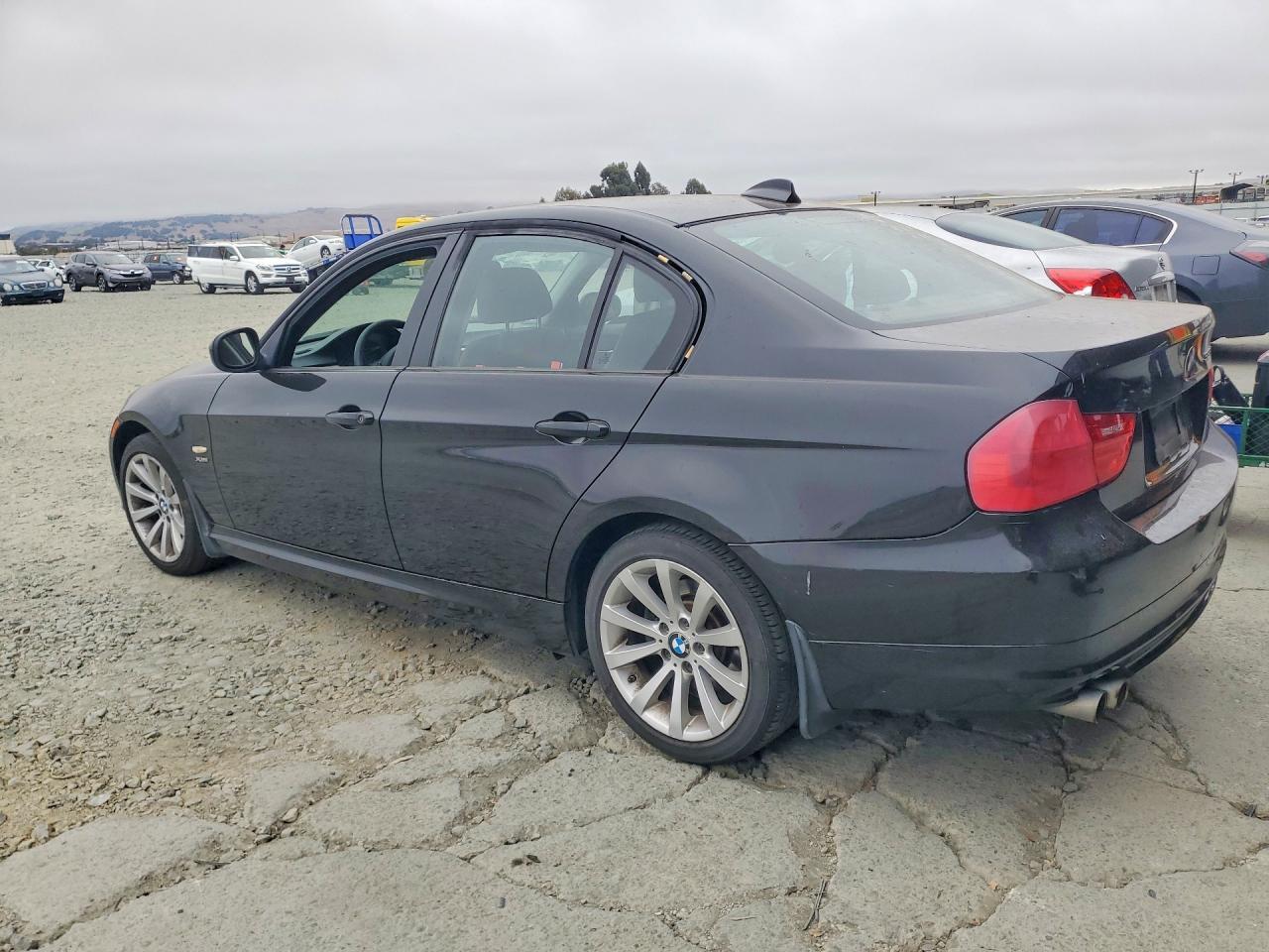 2011 BMW 328 Xi - Фото 2