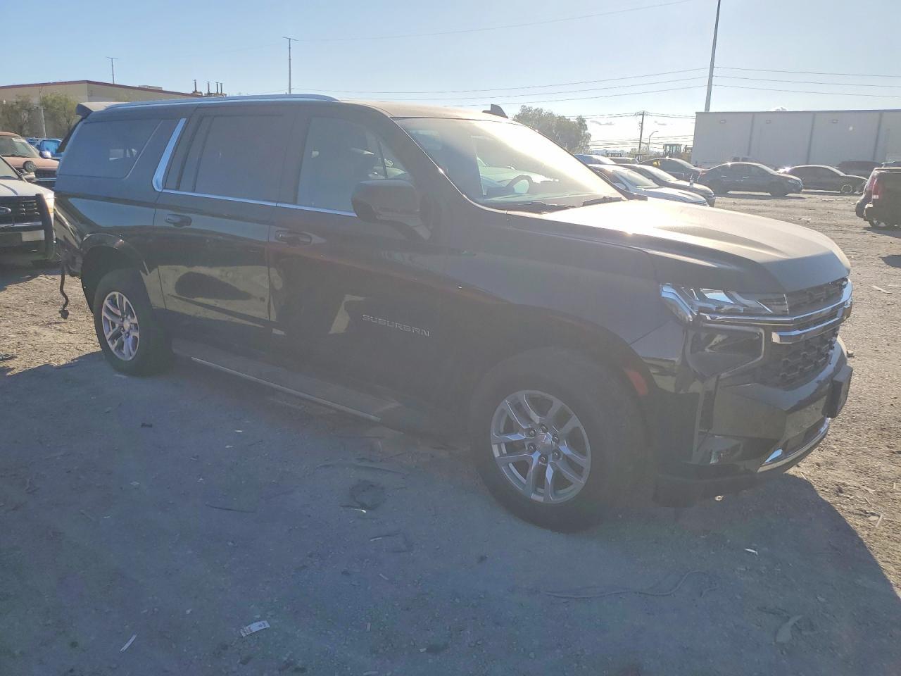 2023 Chevrolet Suburban C1500 Ls - Фото 4