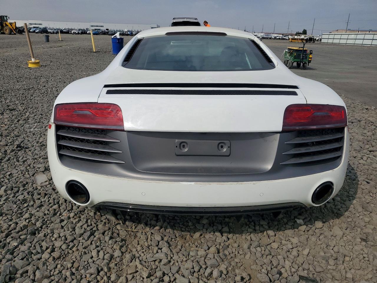 2015 Audi R8 5.2 Plus Quattro - Image 6