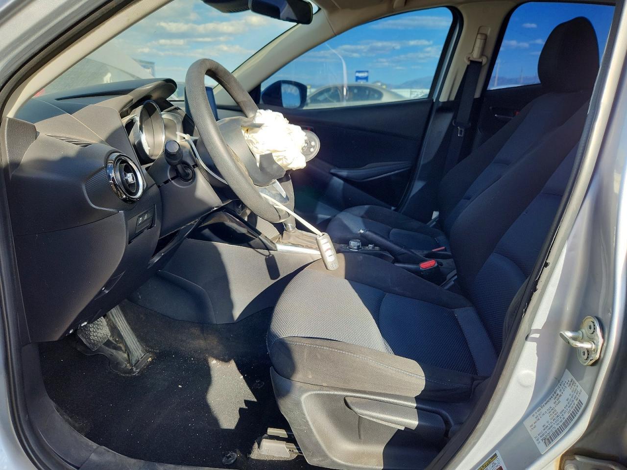 2017 Toyota Yaris Ia Base - Фото 7