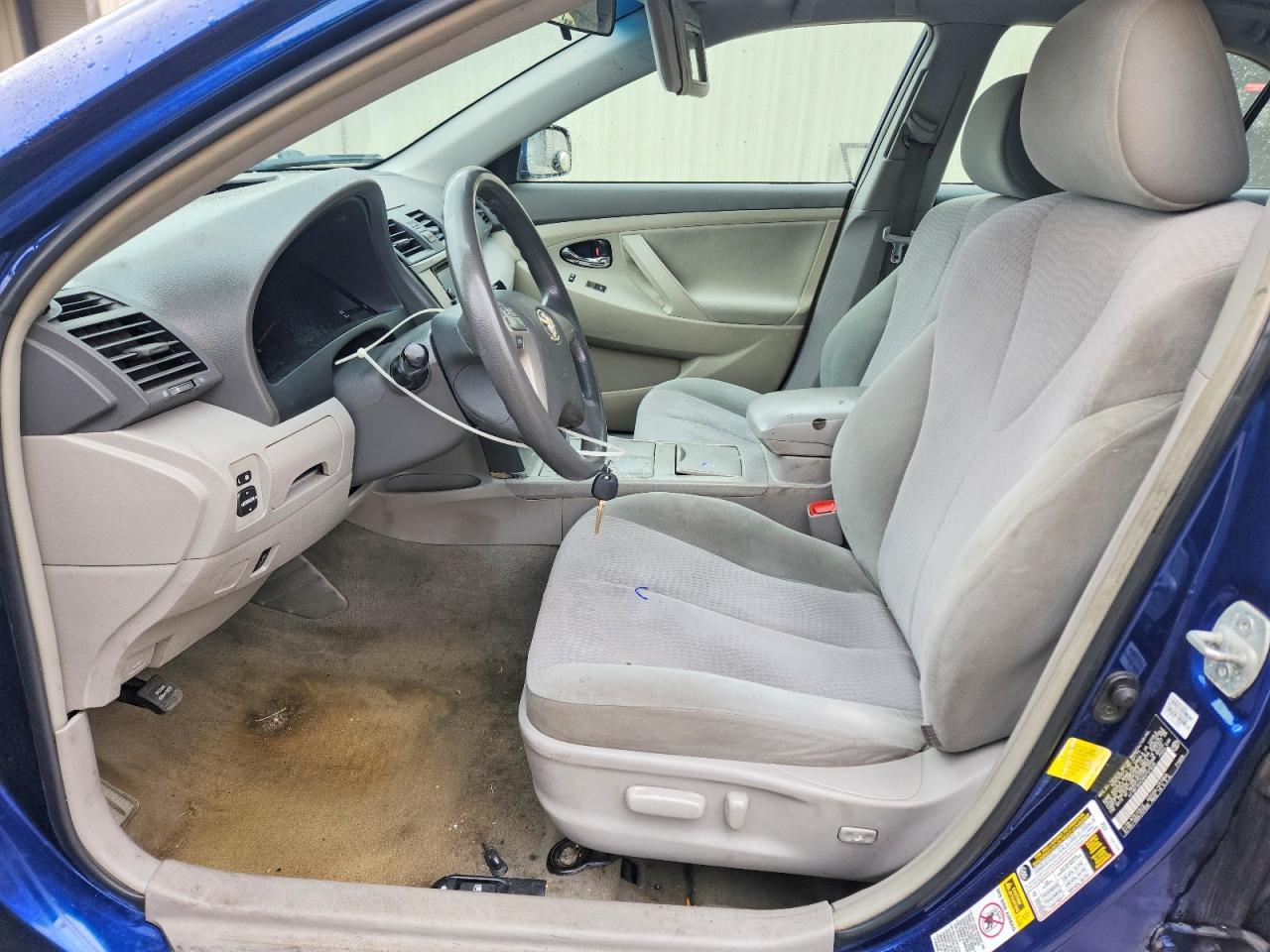 2011 Toyota Camry Le - Image 7