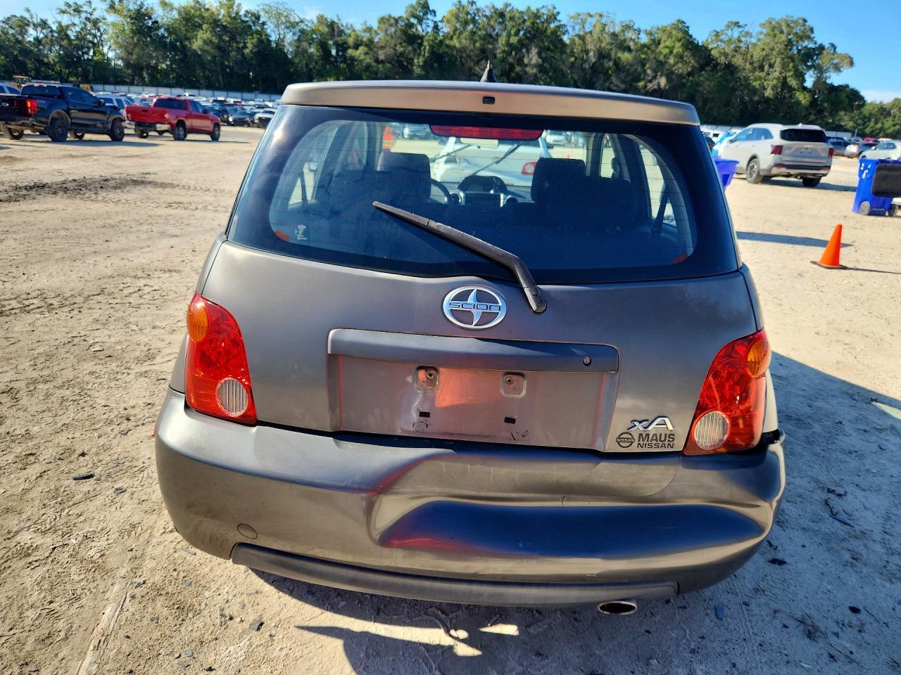 2005 Scion Xa Base - Фото 6