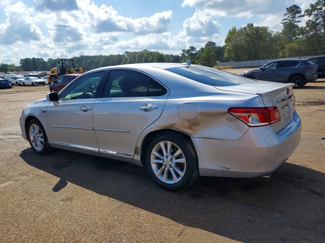 2011 Lexus Es 350 - Image 2
