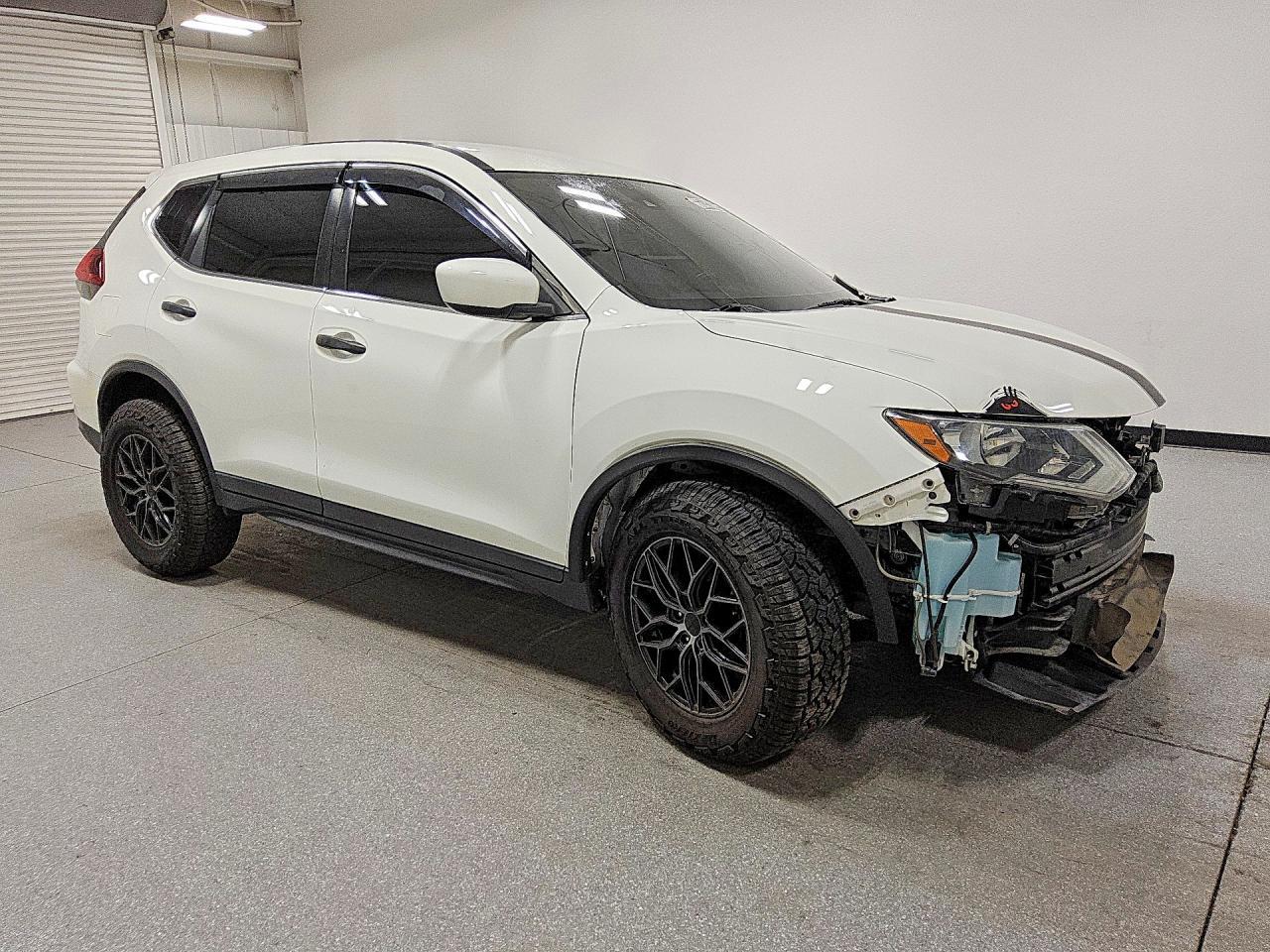 2020 Nissan Rogue S - Фото 4
