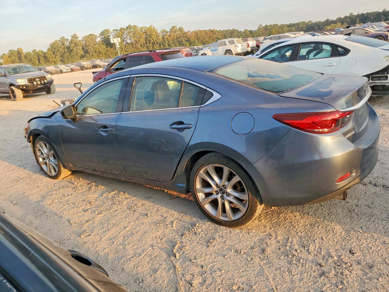 2017 Mazda 6 Touring - Image 2
