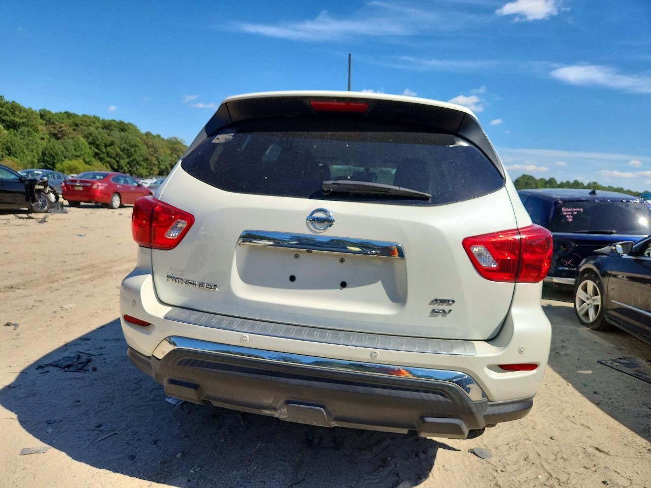2017 Nissan Pathfinder Sv - Image 6
