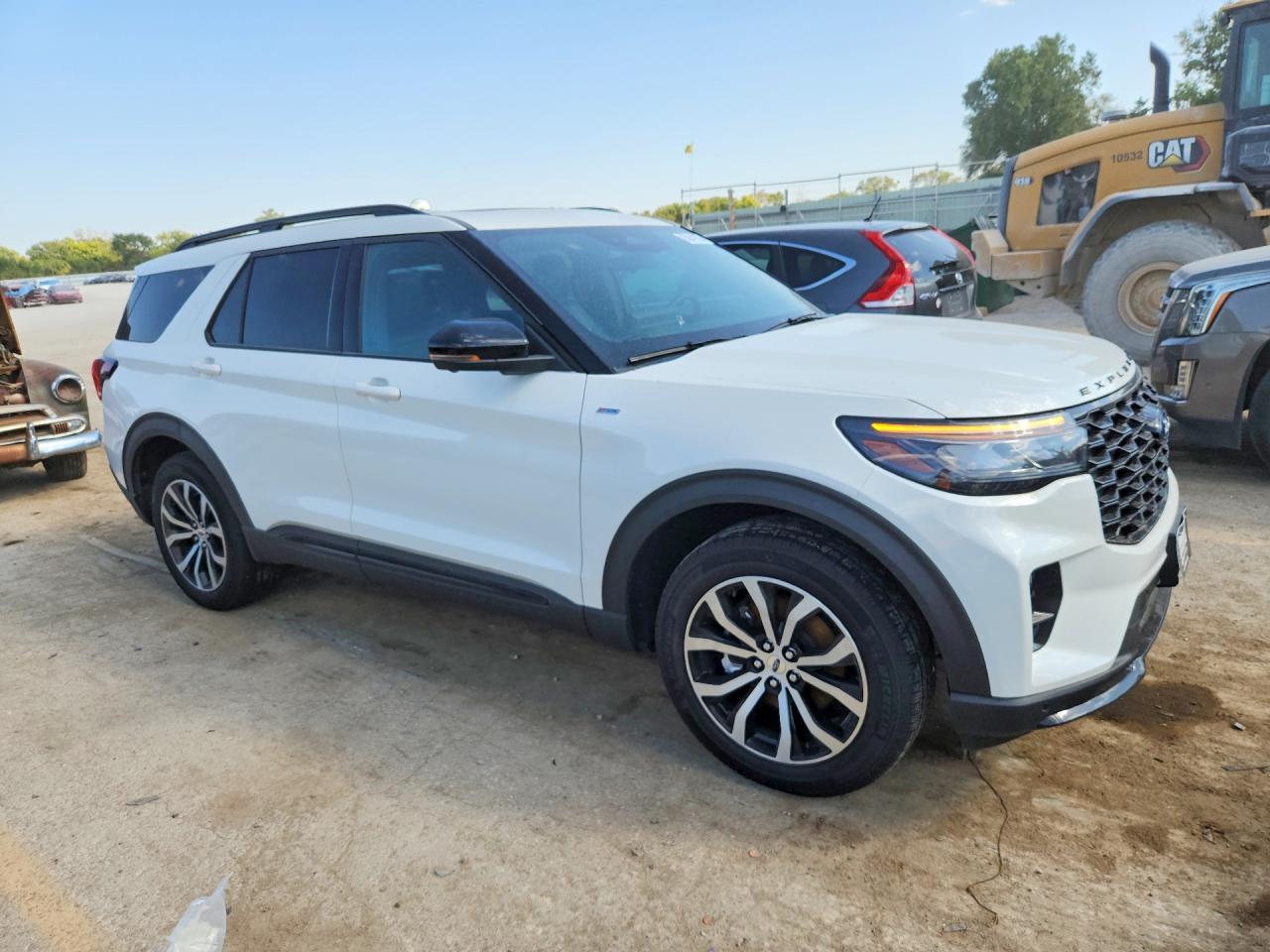 2025 Ford Explorer St-Line - Image 4