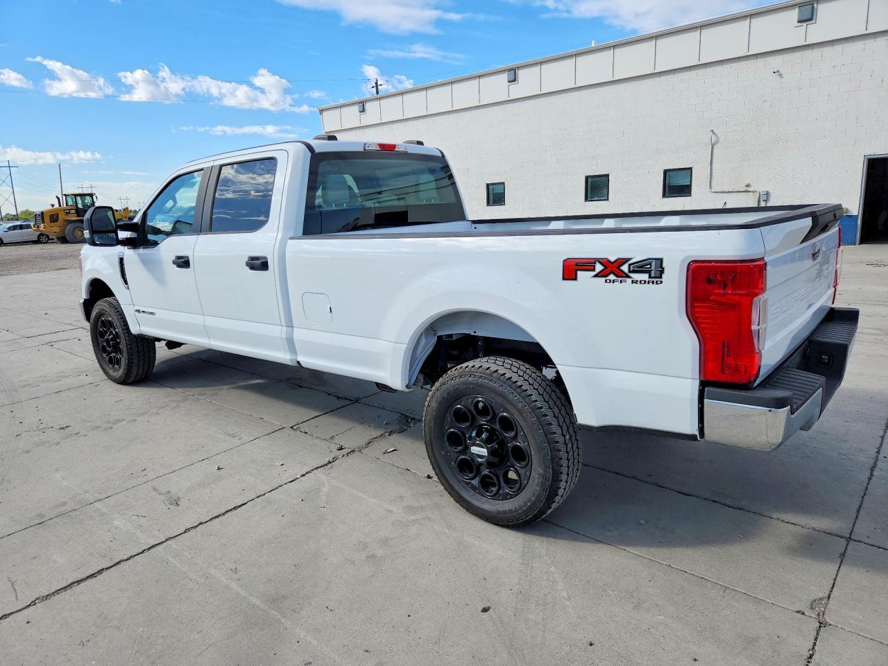 2022 Ford F250 Super Duty - Фото 2
