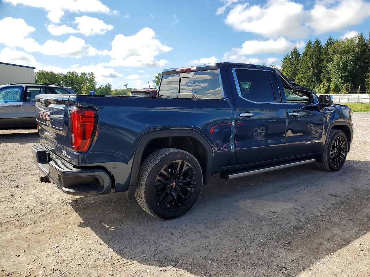 2022 GMC Sierra K1500 Denali - Image 3