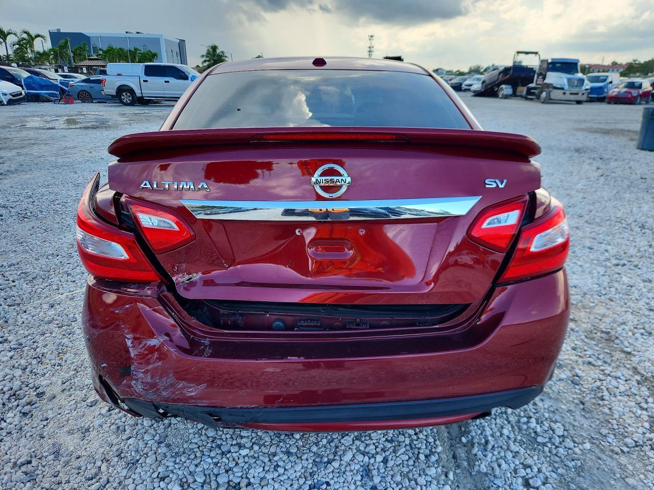 2017 Nissan Altima 2.5 - Image 6