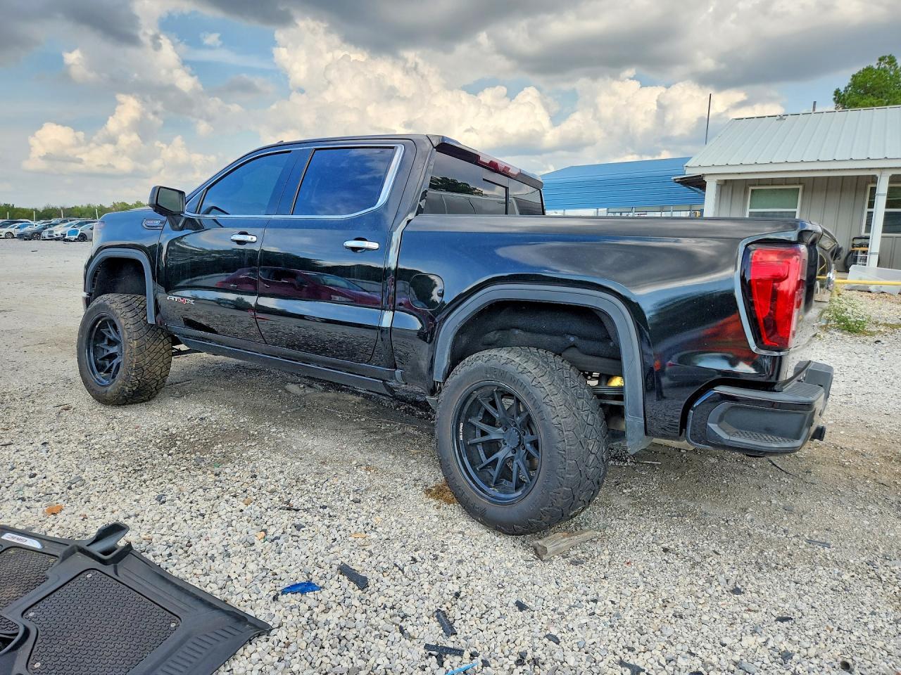 2022 GMC Sierra K1500 At4X - Image 2