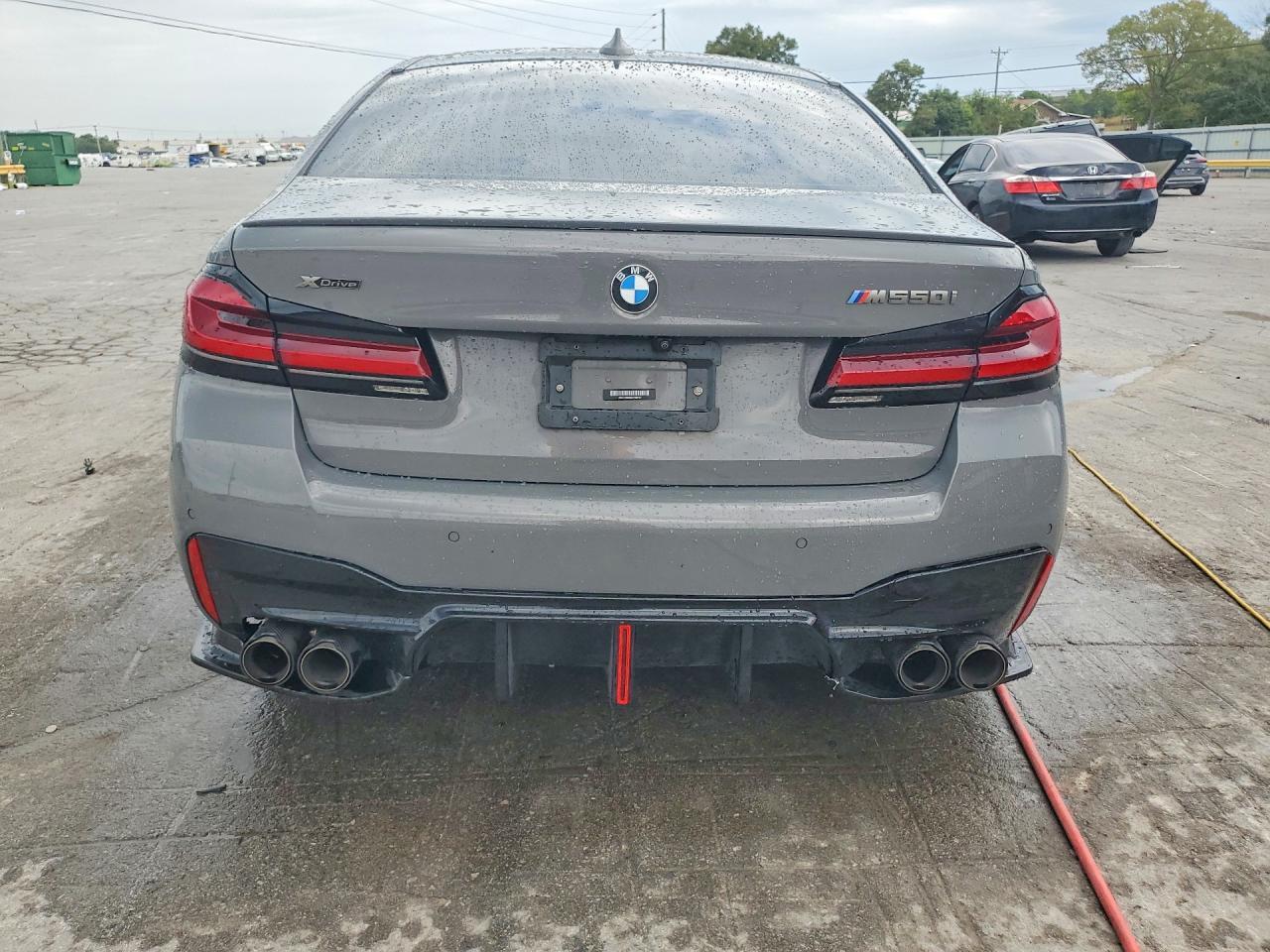 2021 BMW M550Xi - Image 6