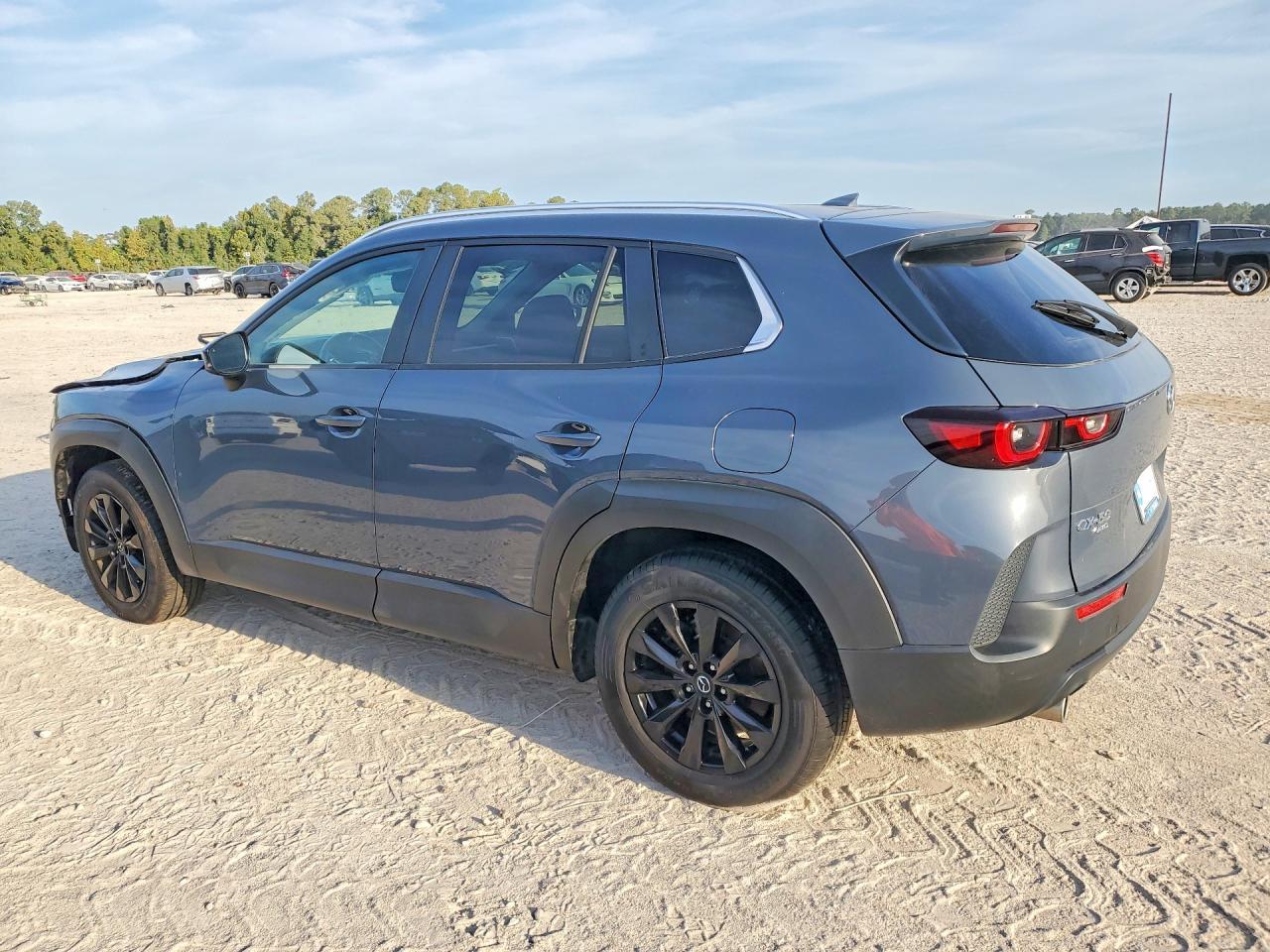 2024 Mazda Cx-50 Premium - Image 2