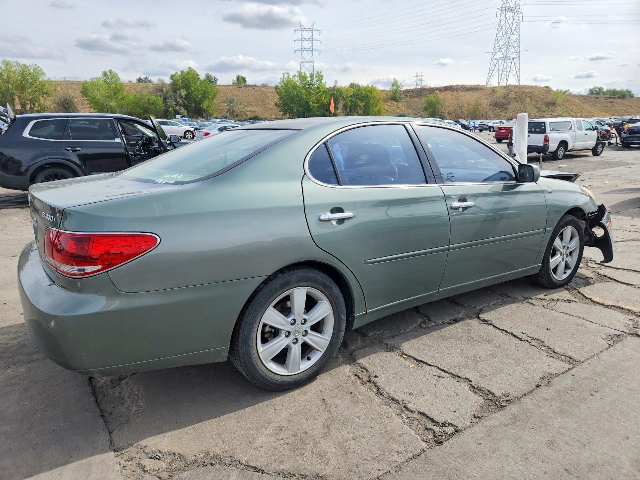 2005 Lexus Es 330 - Image 3
