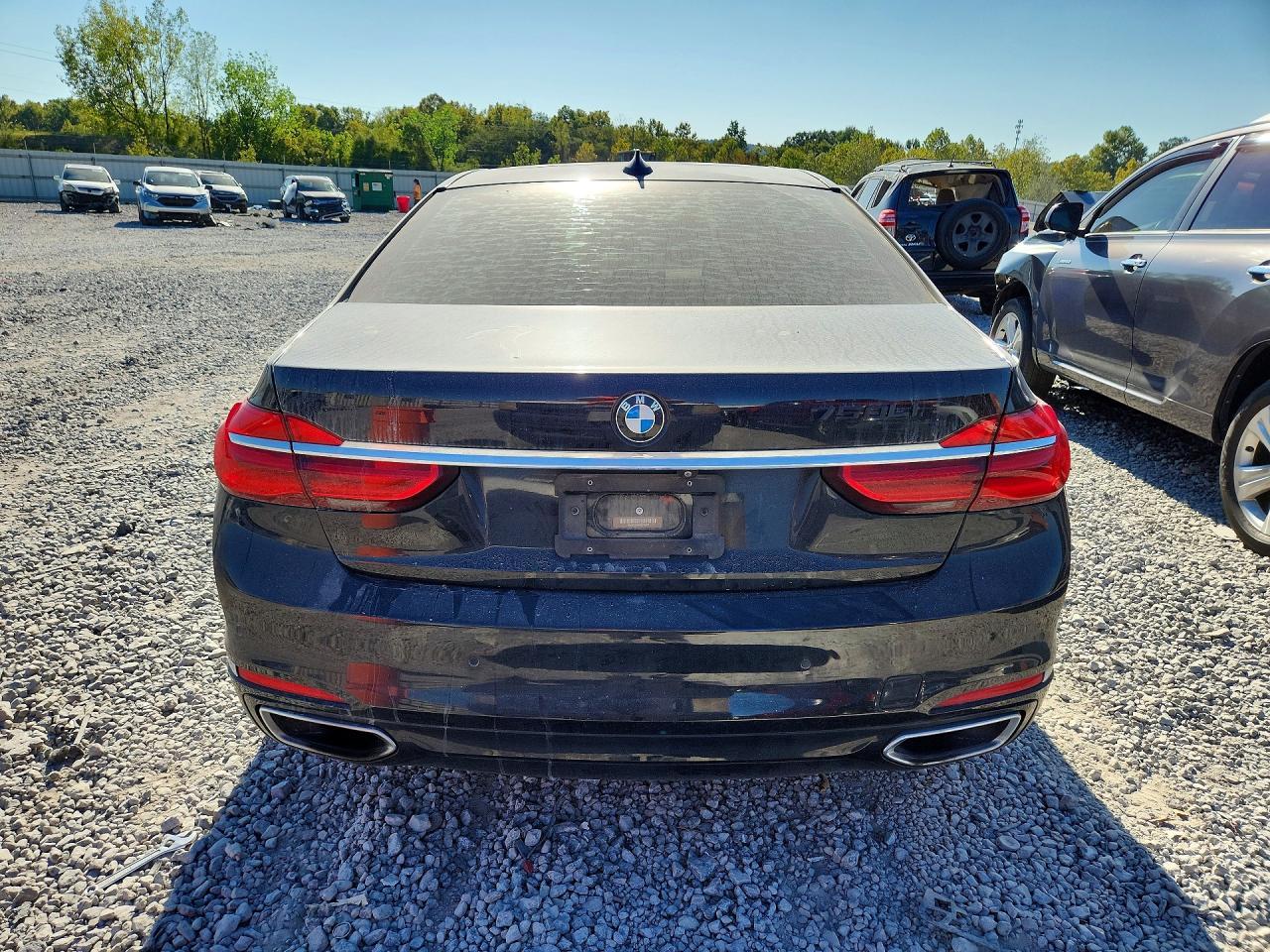 2017 BMW 740 I - Фото 6