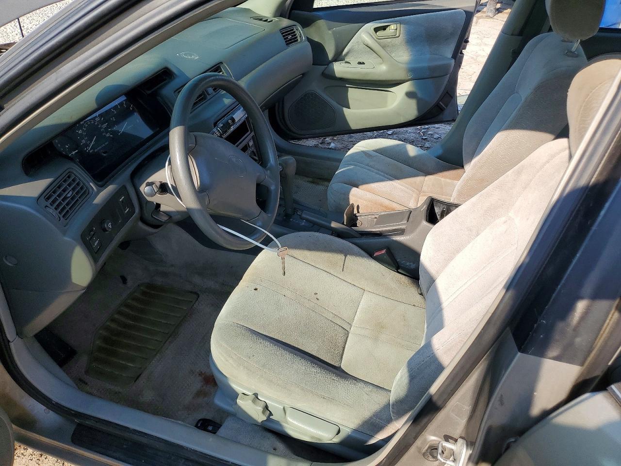 1997 Toyota Camry Le - Фото 7