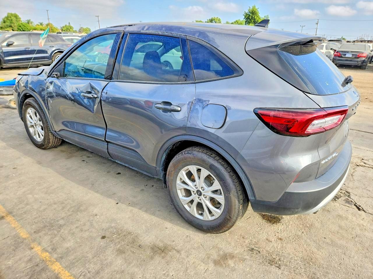 2025 Ford Escape Active - Фото 2