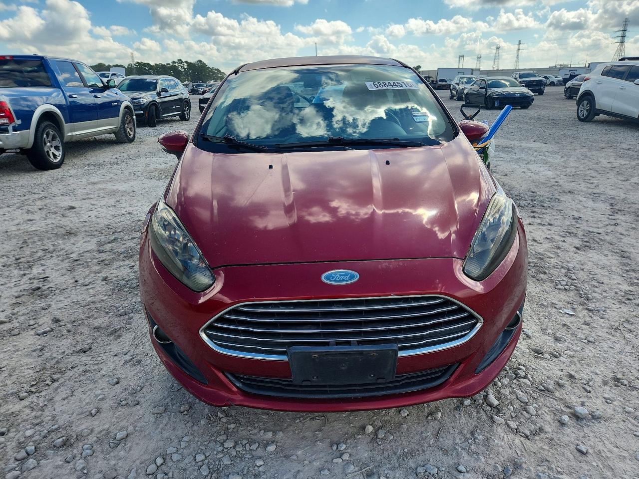 2015 Ford Fiesta Se - Фото 5