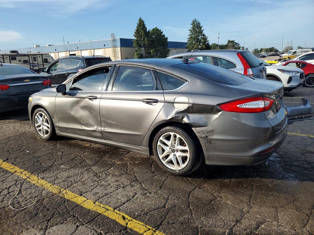 2014 Ford Fusion Se - Фото 2