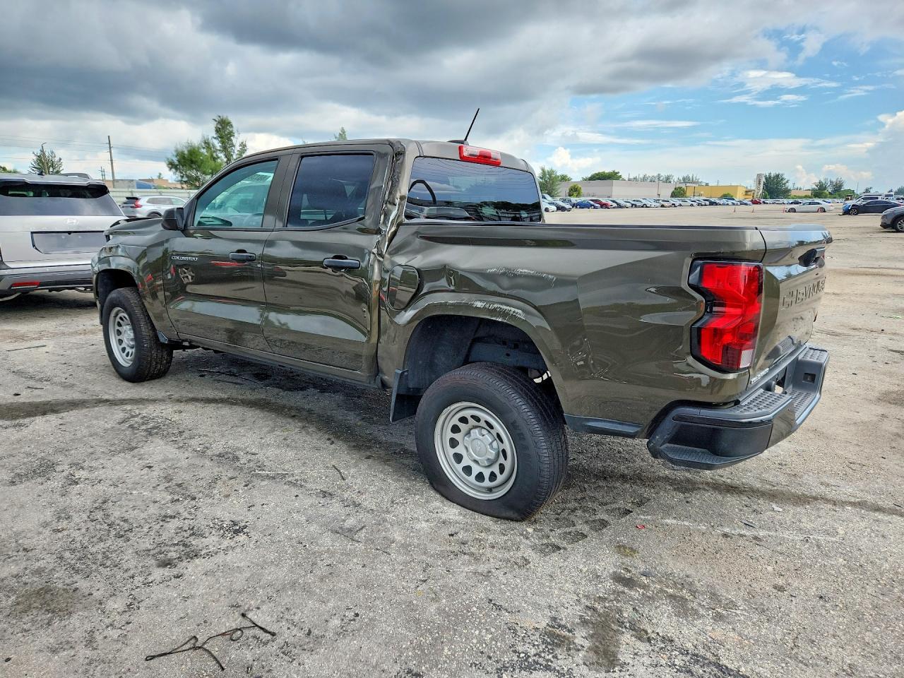 2024 Chevrolet Colorado - Фото 2