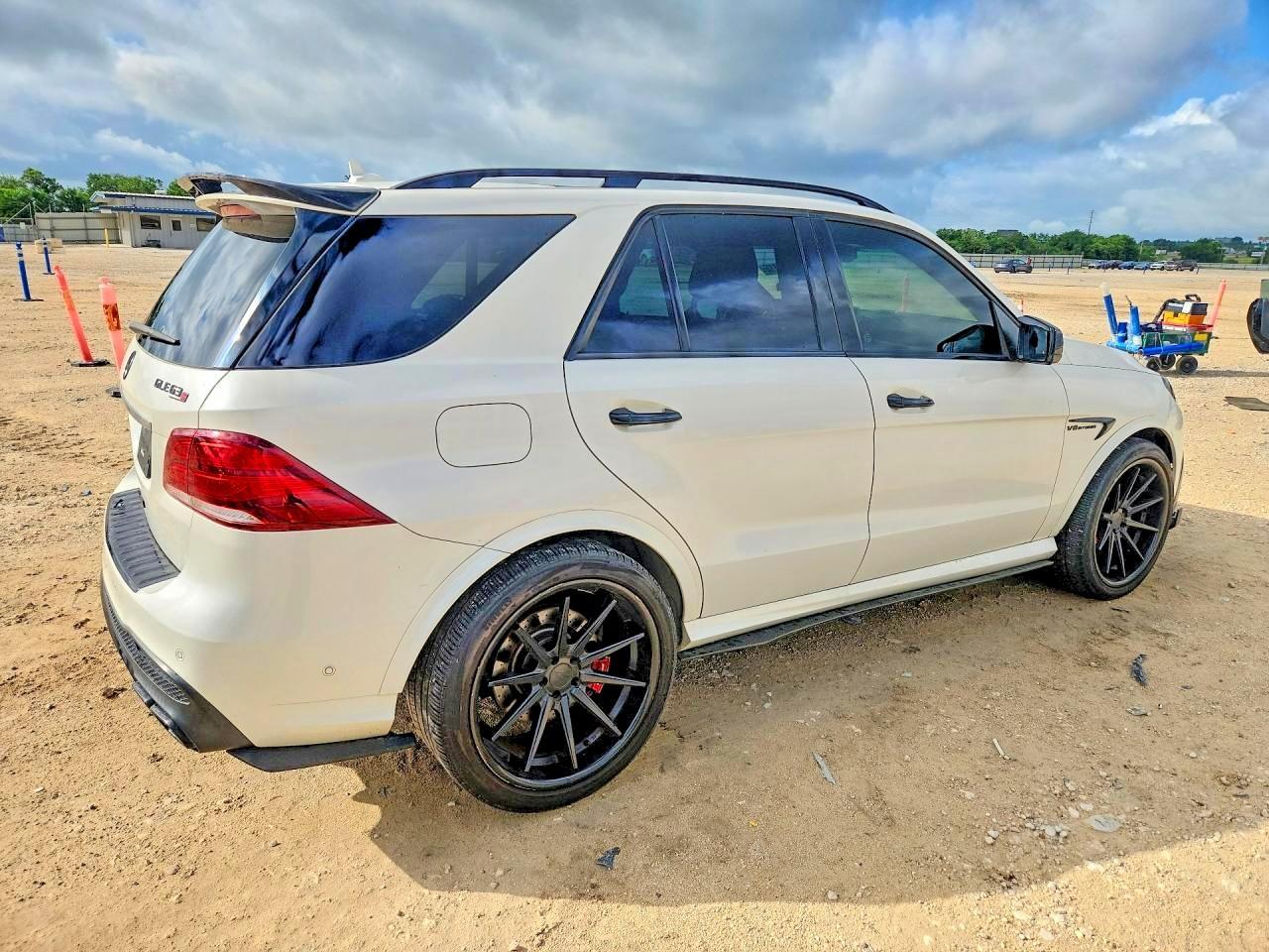2016 Mercedes-Benz Gle 63 Amg-S 4Matic - Фото 3
