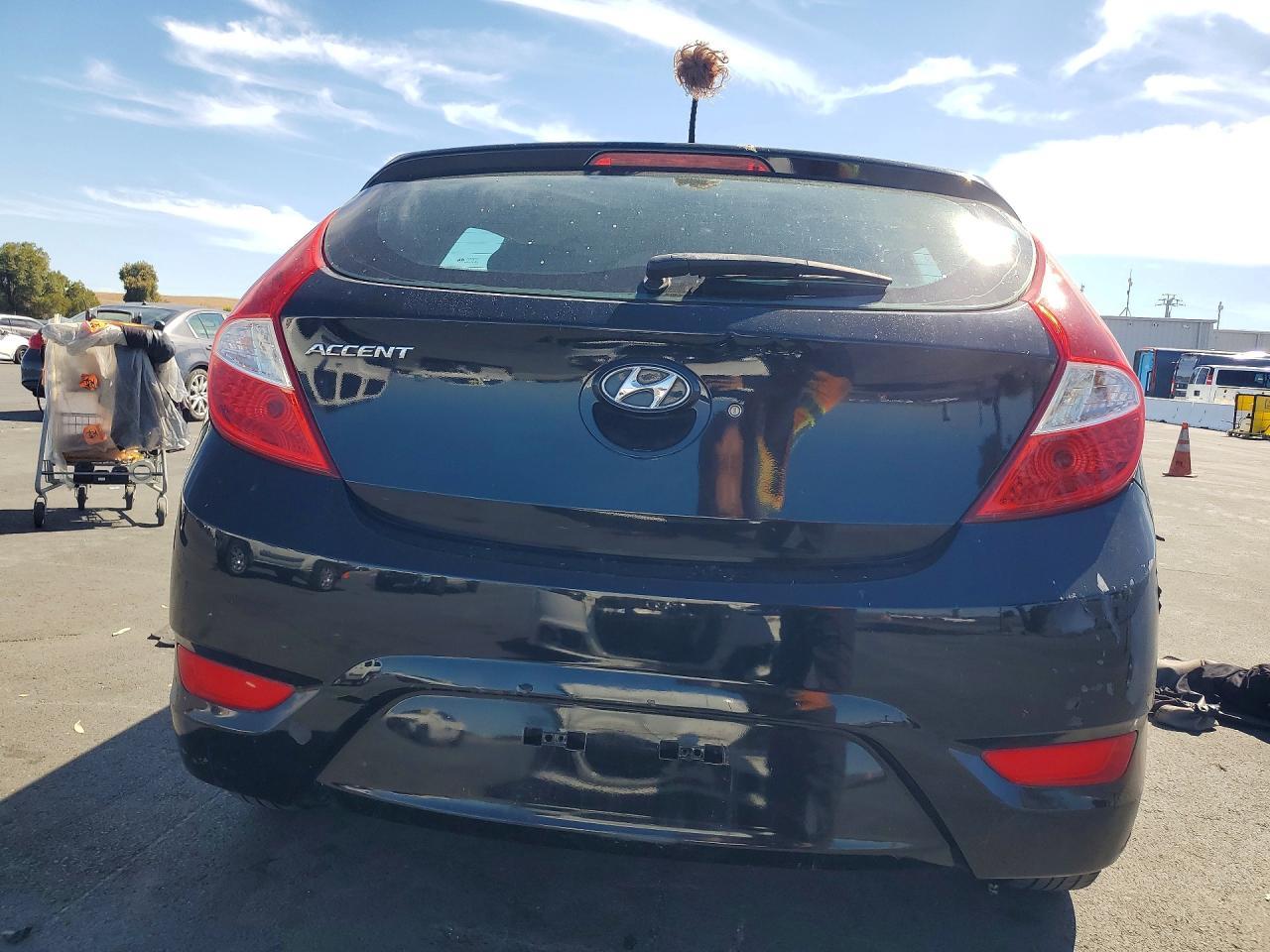 2012 Hyundai Accent Gs - Image 6