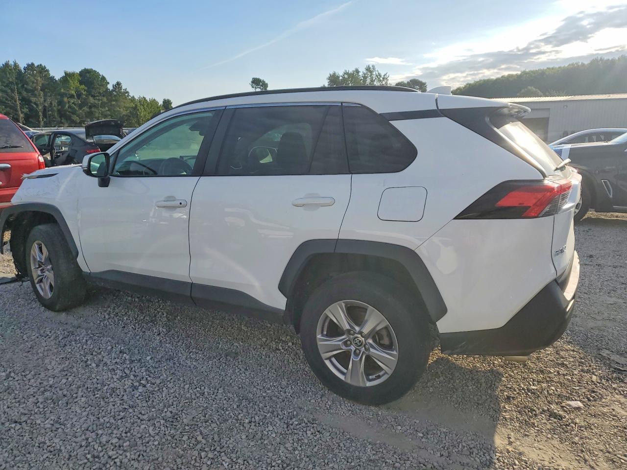 2022 Toyota Rav4 Xle - Image 2