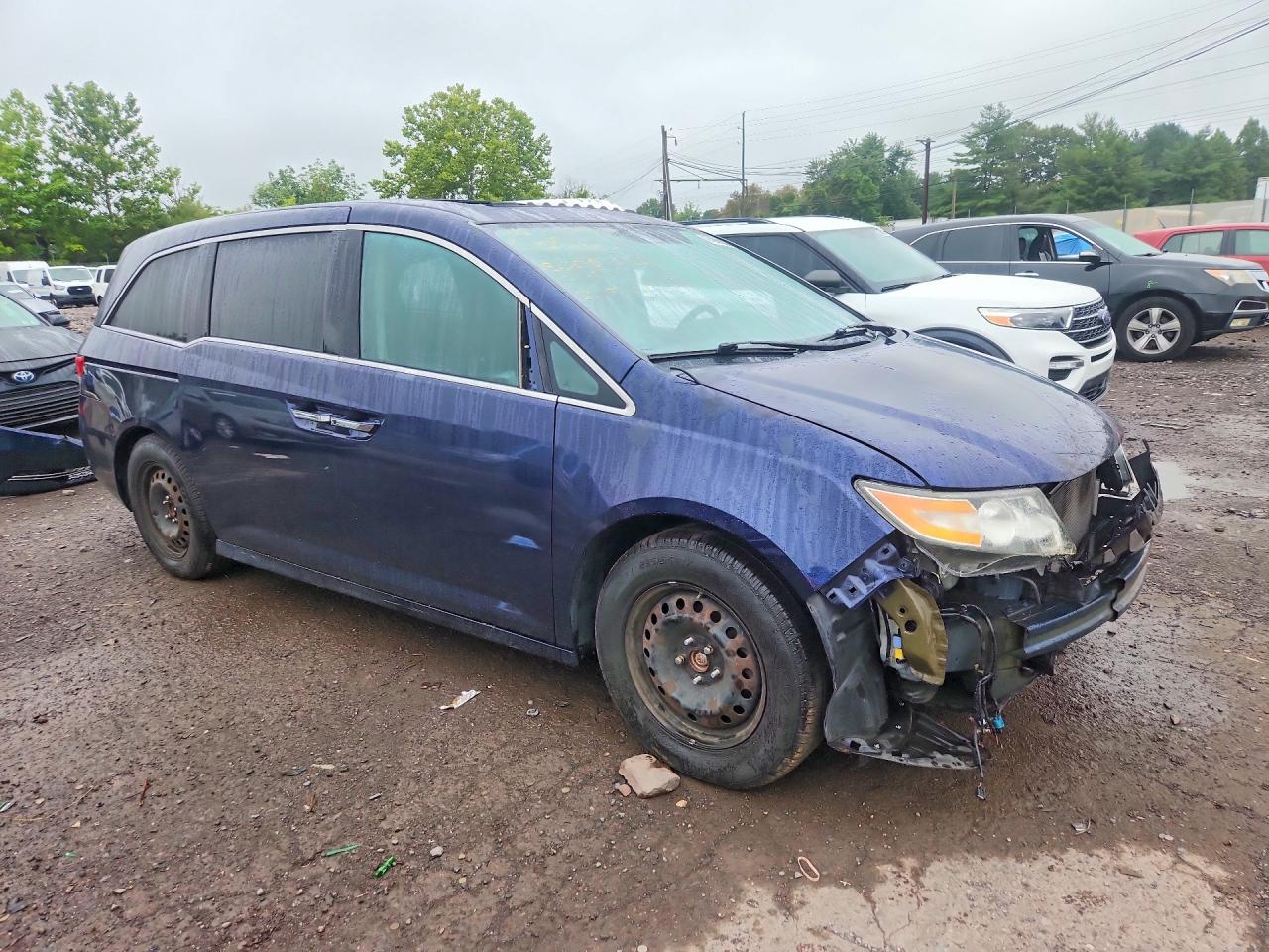 2016 Honda Odyssey Touring - Image 4