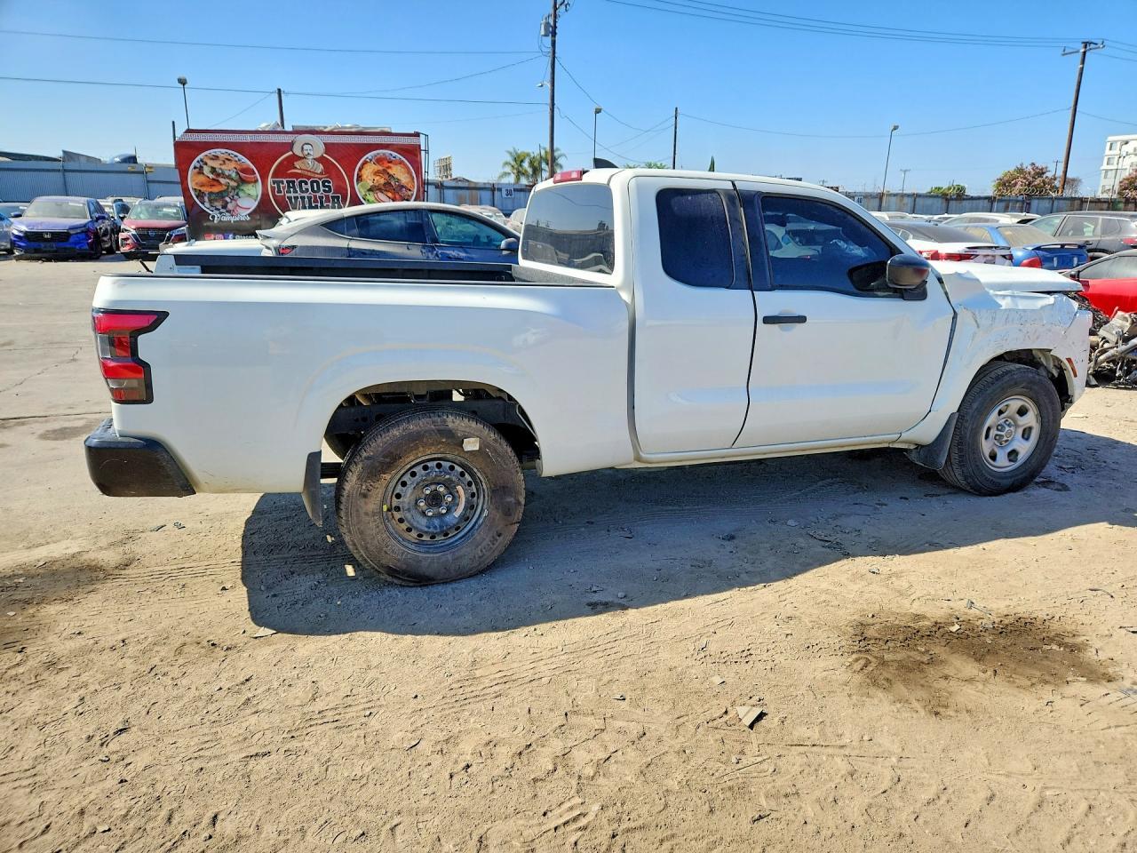 2022 Nissan Frontier - Фото 3