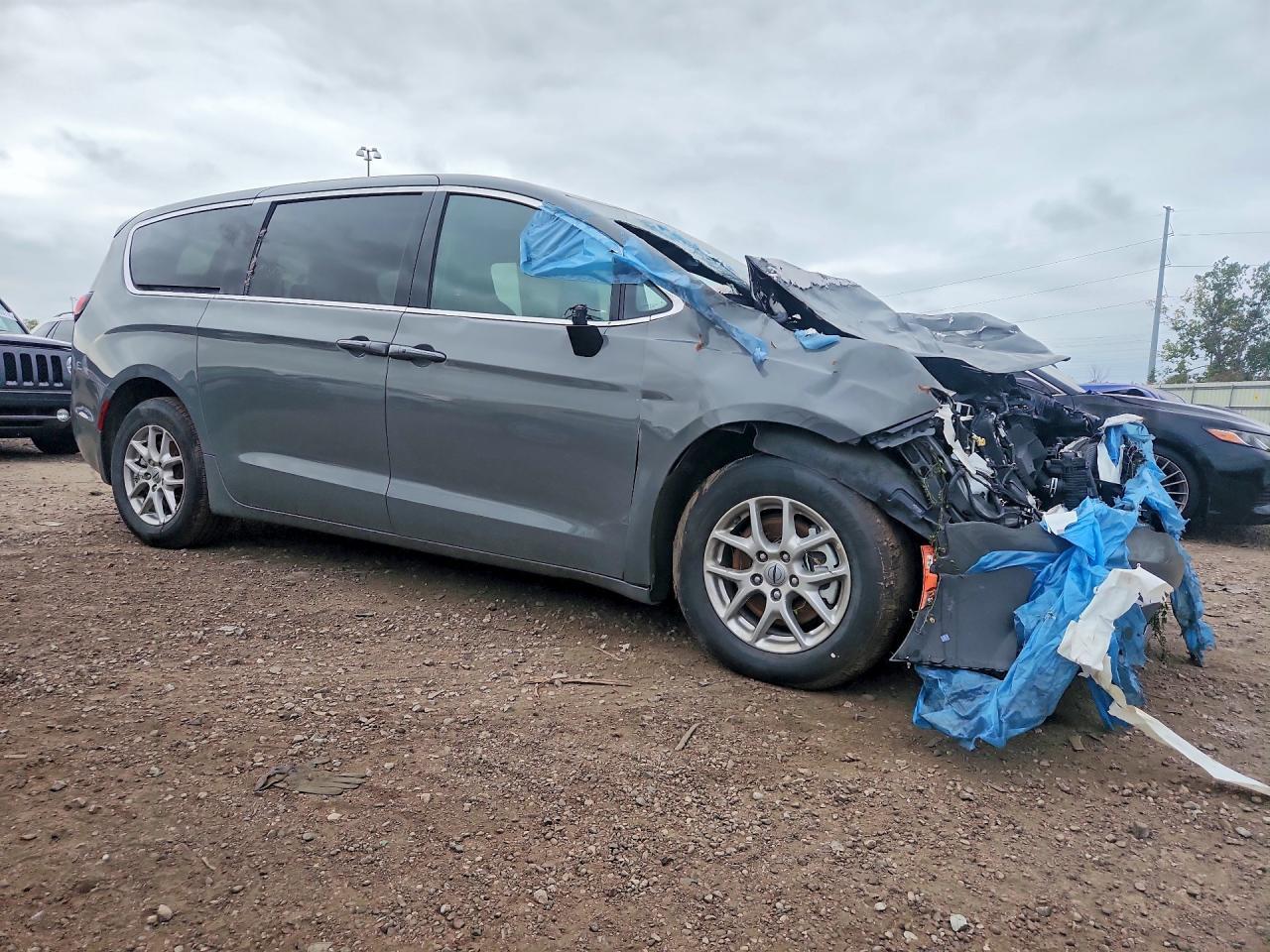 2025 Chrysler Pacifica Select - Фото 4