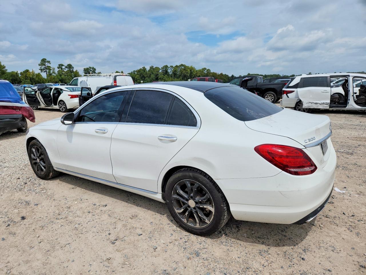2015 Mercedes-Benz C 300 4Matic - Фото 2