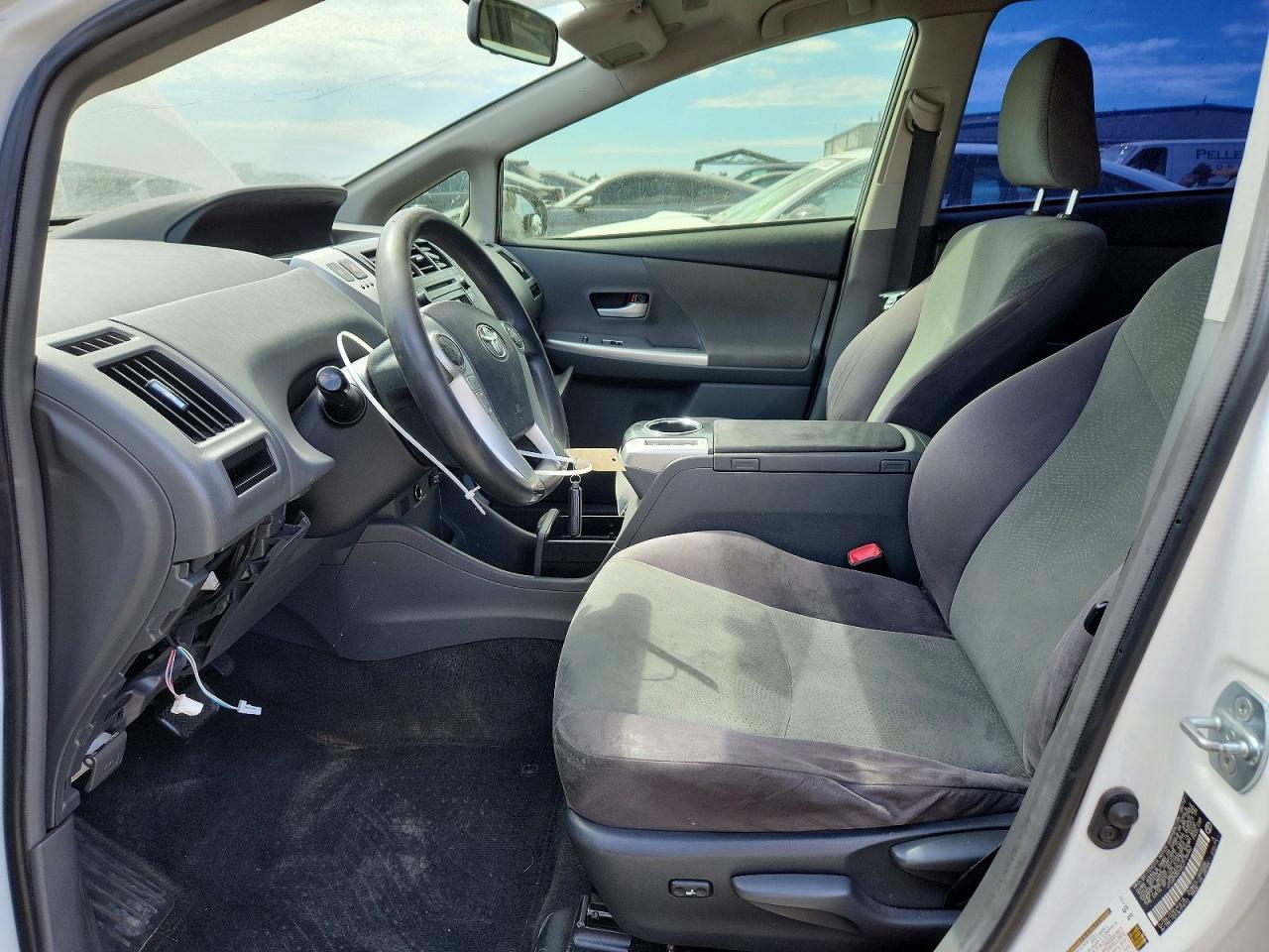 2012 Toyota Prius V Three - Фото 7