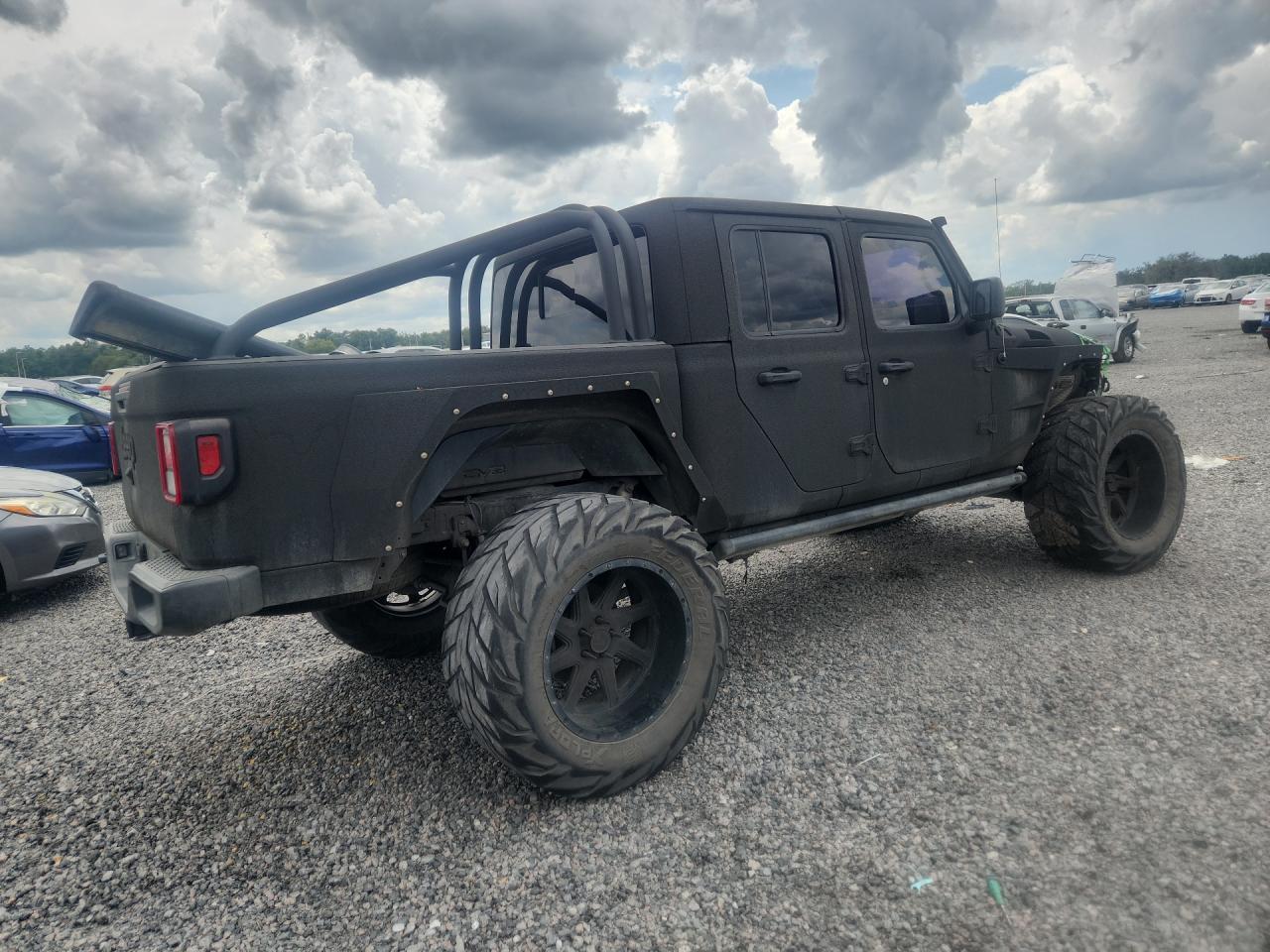 2020 Jeep Gladiator Sport - Фото 3