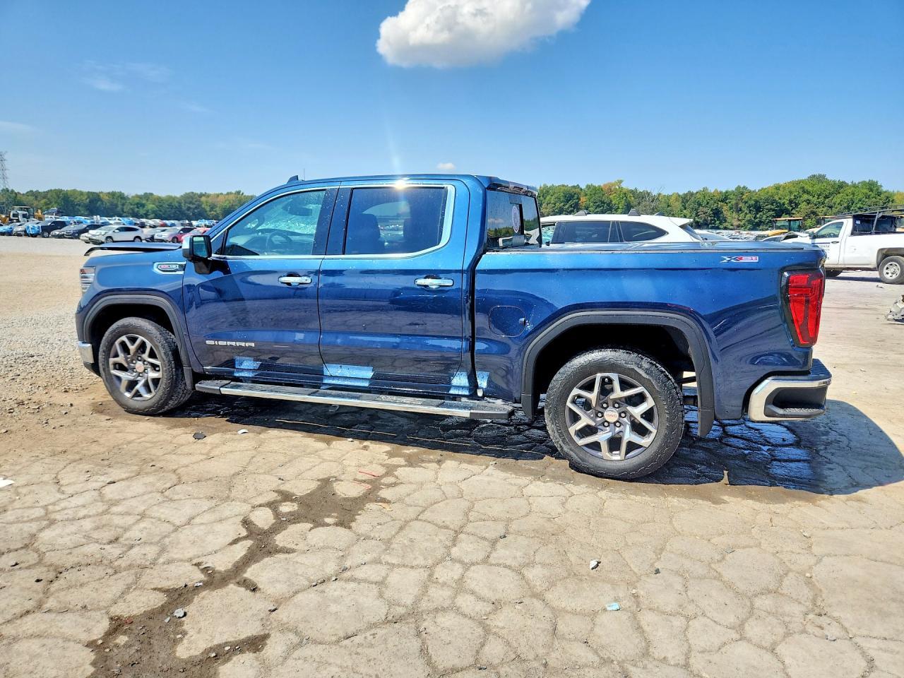 2022 GMC Sierra K1500 Slt - Фото 2