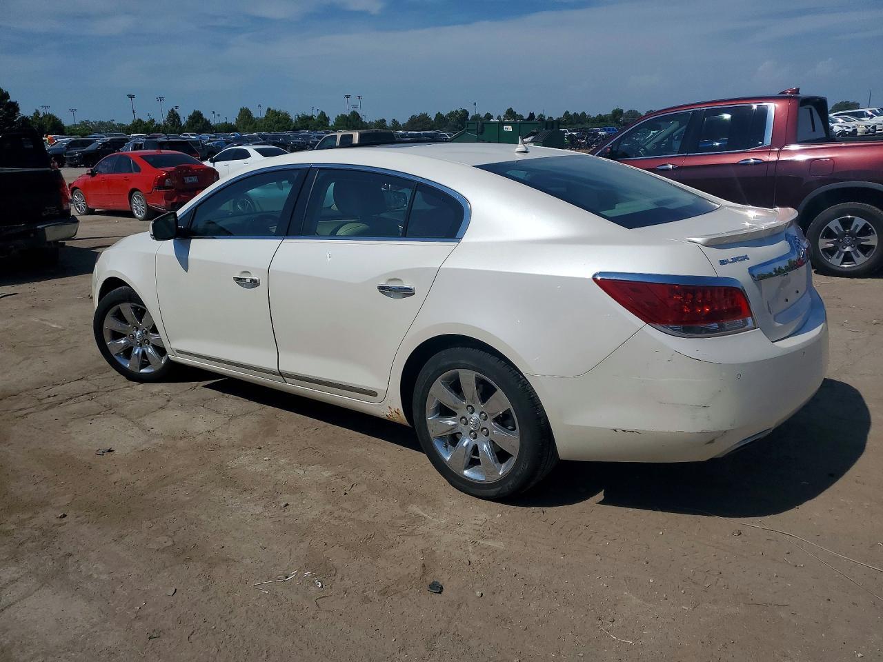 2011 Buick Lacrosse Cxs - Image 2