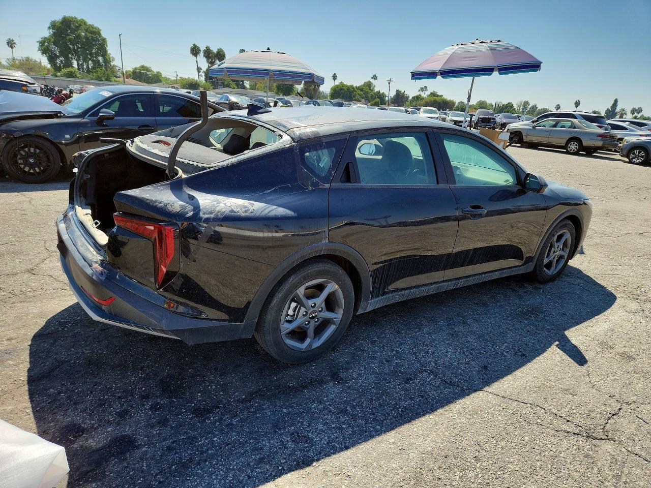 2025 Kia K4 Lxs - Image 3