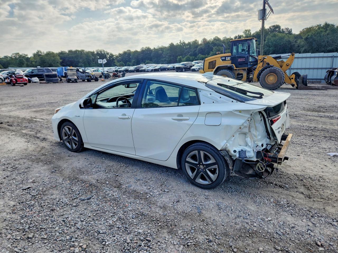 2019 Toyota Prius Limited - Фото 2