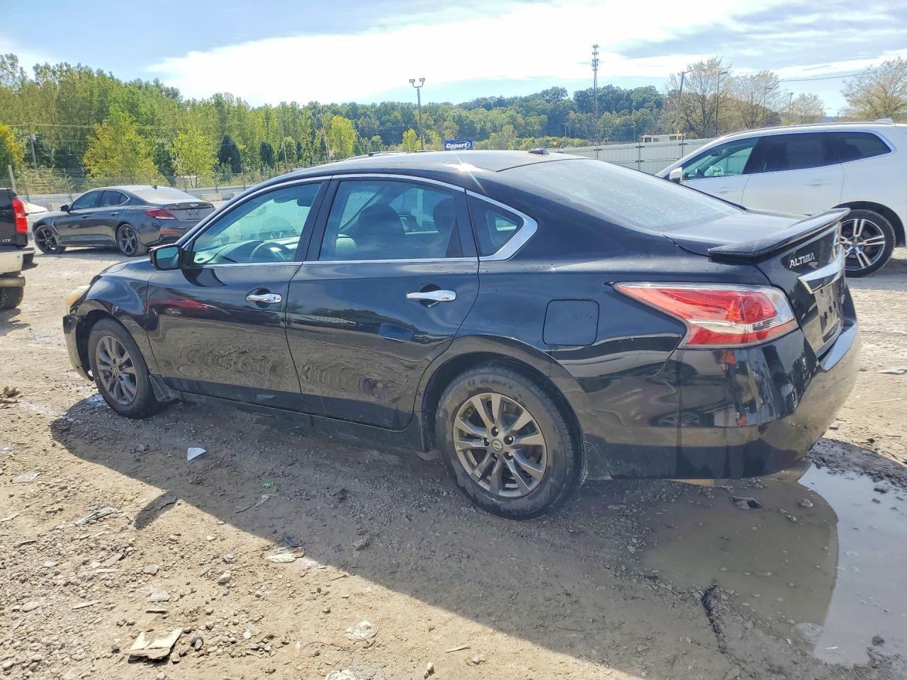 2015 Nissan Altima 2.5 S - Image 2