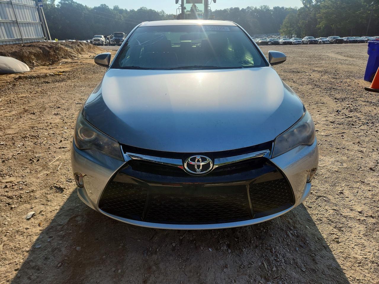 2017 Toyota Camry Se - Фото 5