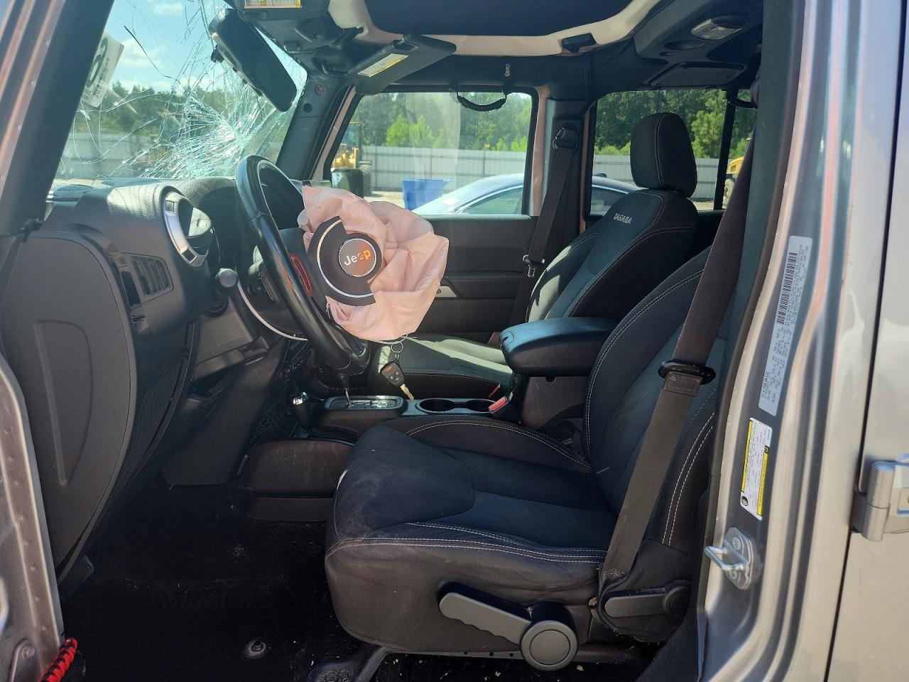 2018 Jeep Wrangler Unlimited Sahara - Image 7