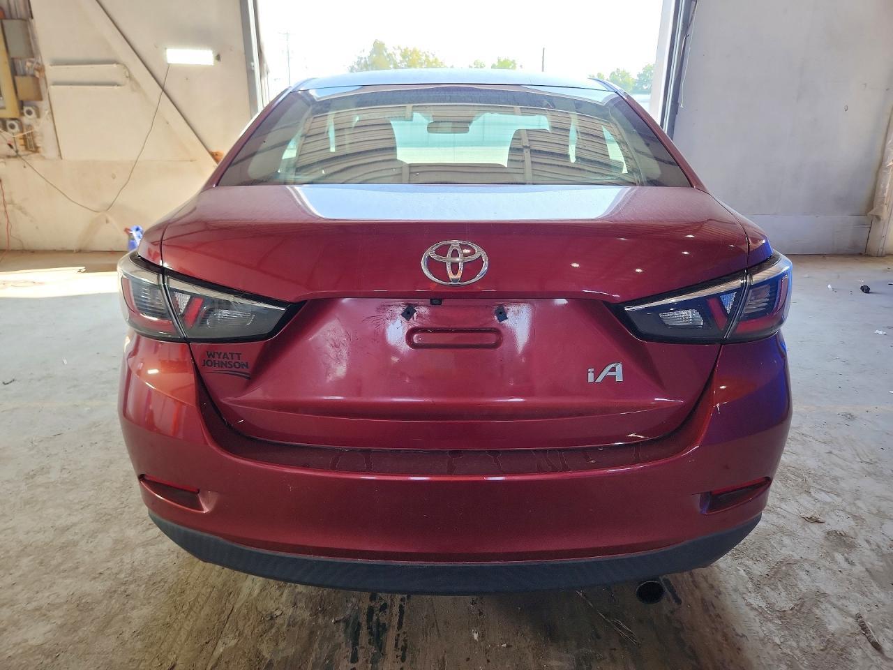 2018 Toyota Yaris Ia Base - Фото 6