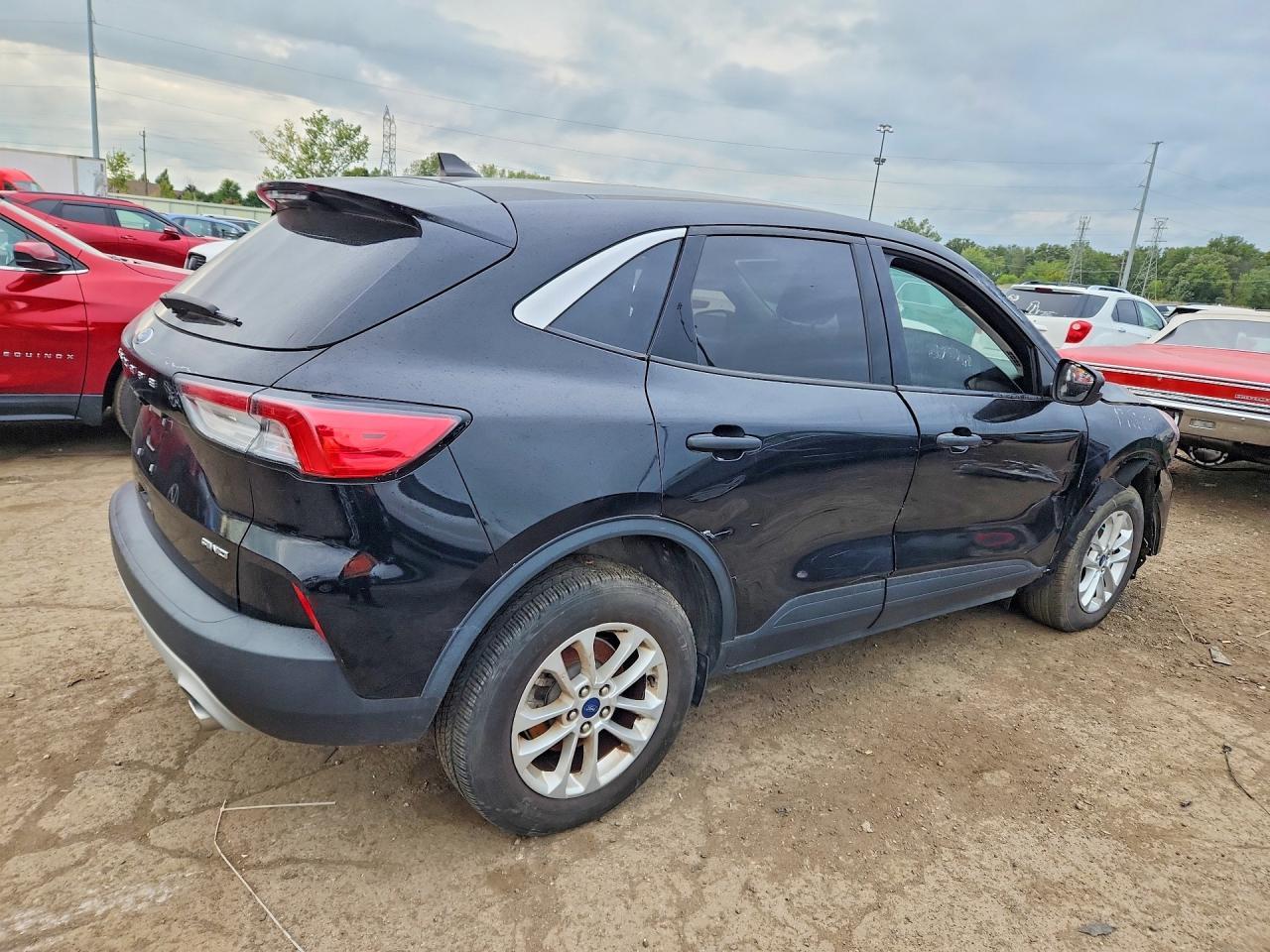 2021 Ford Escape Se - Фото 3